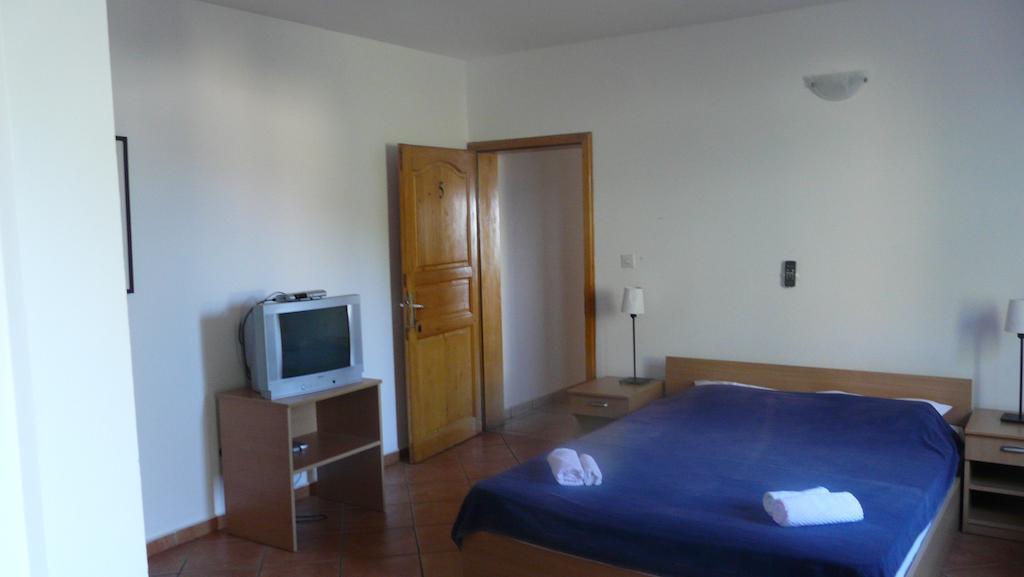 Guest House Zivkovic Sveti Stefan Oda fotoğraf
